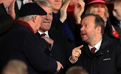 «Debate» Φέργκιουσον και Γούντγουορντ στην εξέδρα του «Μπράμαλ Λέιν»