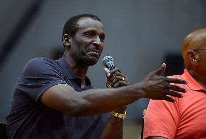 Έντι Τζόνσον: «Γιάννης και Λεμπρόν για MVP»