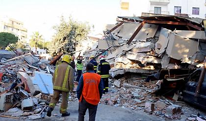Εικόνες καταστροφής από την Αλβανία μετά τον ισχυρό σεισμό - Συντρίμμια και ερείπια (pics)