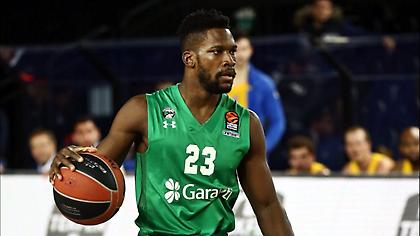 Σημαντική ενίσχυση με Ντάγκλας για Εστουδιάντες