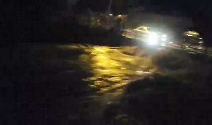 Συγκλονιστικό βίντεο από τα ορμητικά νερά στη Ρόδο (video)