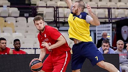 Φιλική κατοστάρα στο Λαύριο με σούπερ Βεζένκοβ ο Ολυμπιακός