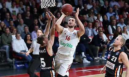 Συνεχίζει απόλυτη στη Γερμανία η Μπάγερν!