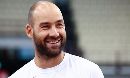 Σπανούλης: Έπαιξε ποδόσφαιρο με τους γιους του και τα… σπασε (photos)