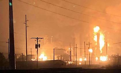 Τέξας: Οι Αρχές διέταξαν εκκενώσεις πόλεων μετά από νέα έκρηξη σε εργοστάσιο χημικών