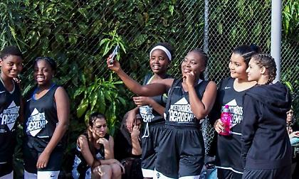 Ξεκίνησαν οι προπονήσεις της ΑntetokounΒros Academy (photos & video)