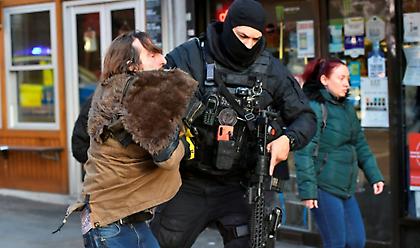 Λονδίνο: Ο δράστης της επίθεσης στη γέφυρα είχε καταδικαστεί και φυλακιστεί για τρομοκρατία