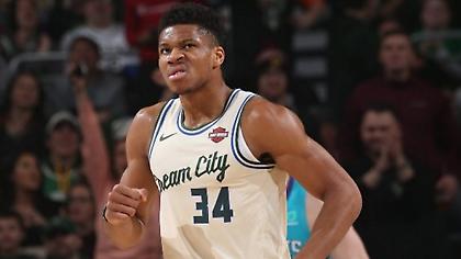 Το νέο σόου του Αντετοκούνμπο στην 11η νίκη των Μπακς (video)