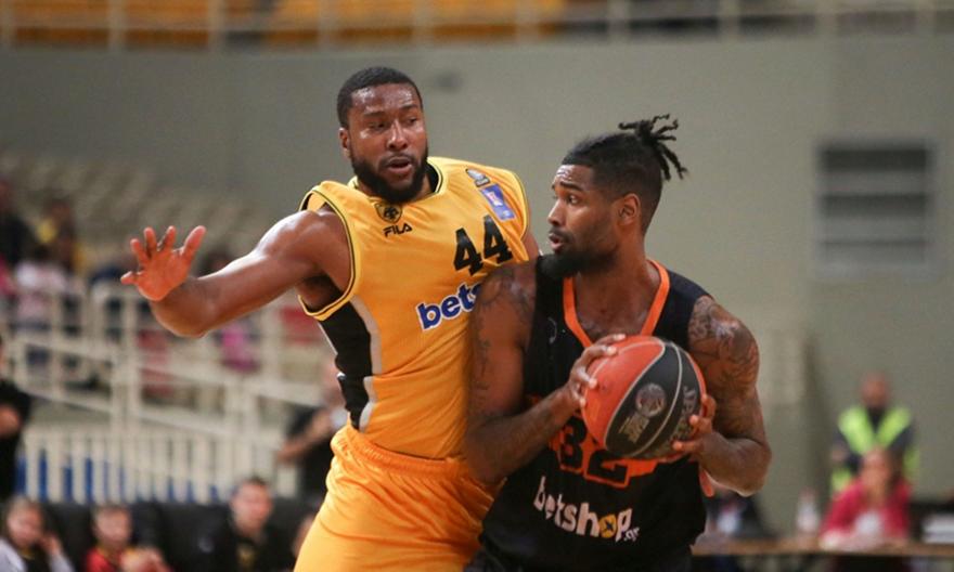 Η σούπερ άμυνα της ΑΕΚ δείχνει τον δρόμο