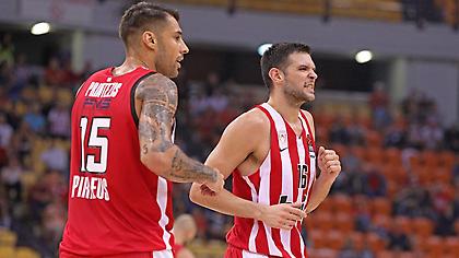 Ζέρβας: «Αυτός είναι ο λόγος που αντιδρούν οι παίκτες του Ολυμπιακού με Πιτίνο»