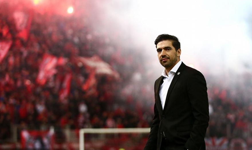 Φερέιρα: «Συγχαρητήρια στην ομάδα μου αλλά και στον Ολυμπιακό και τους διαιτητές»