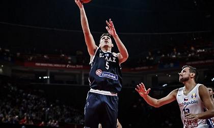 Λαρεντζάκης σε Κώστα Αντετοκούνμπο: «Ξύρισε το μουστάκι ρε μ…»! (photo)