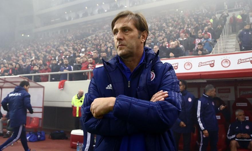 Σταματέλος: «Ο Μαρτίνς κρίνεται σε κάθε παιχνίδι»