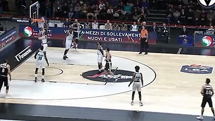 Alley oop Τεόντοσιτς-Χάντερ από επαναφορά στο Top 5 της Ιταλίας (video)