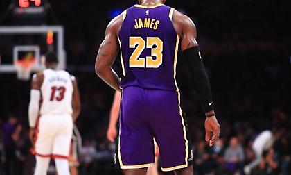 ΛεΜπρον: Μεγαλύτερος σε ηλικία από το 97,2% του NBA!