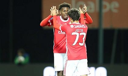 «Κόλλησε» ξανά η Μπενφίκα και κινδυνεύει