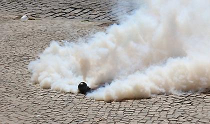 Πέταξαν καπνογόνα σε σχολείο στην Πάτρα - Στο νοσοκομείο μια καθηγήτρια