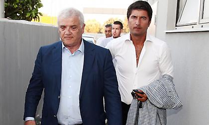 Ο Ίβιτς... ρίχνει την μεγάλη ζαριά κι όπως φαίνεται, εκτός Ελλάδας