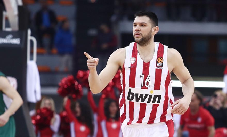 Στις καλύτερες τάπες του Νοεμβρίου ο Παπανικολάου (video)