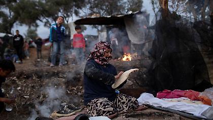 ΣΥΡΙΖΑ: Ο Χρυσοχοΐδης αποκαλύπτει το κυβερνητικό αδιέξοδο στο προσφυγικό