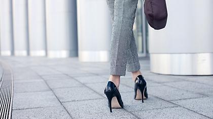 ΓΣΕΕ: Σημαντικές διαφορές στις αποδοχές ανδρών - γυναικών