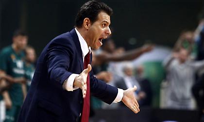 Εκνευρίστηκε με ερώτηση ρεπόρτερ ο Ιτούδης: «Ξέρετε κάτι εύκολο στη ζωή και στο μπάσκετ;» (videο)