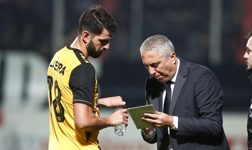 Ολιβέιρα: «Αυτό που βλέπουμε δεν είναι ΑΕΚ»