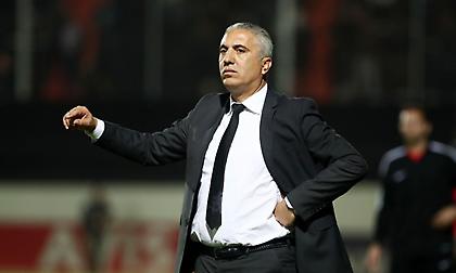 Κωστένογλου: «Δεν με ενδιαφέρει η υστεροφημία μου, αλλά να σηκώσει κεφάλι η ΑΕΚ»