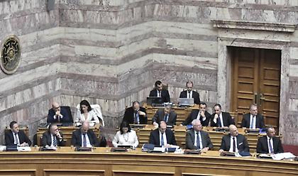 Νομοθετικός «πυρετός» στη Βουλή έως τις 18 Δεκεμβρίου