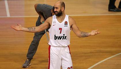 «Δεν μπορώ να καταλάβω με Ράις - Στη μούρη του Σπανούλη - Βλακεία ο Φριντέτ»