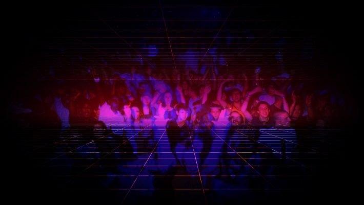 «Καρεκλάδες», μάπες, έκσταση: Το τραγούδι των 90's που κάθε έφηβος έχει χορέψει σε κλαμπ