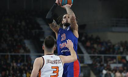 «Διπλό» με σούπερ Τζέιμς και Χάκετ για την ΤΣΣΚΑ