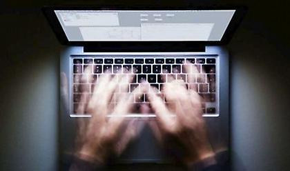 Θρίλερ με εμπορικά έγγραφα Βρετανίας και ΗΠΑ που φέρεται να υποκλάπησαν