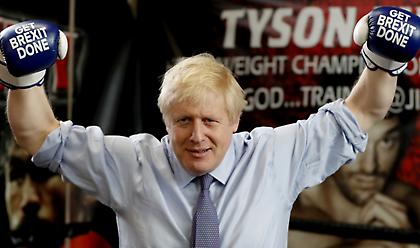 Δημοσκοπήσεις στη Βρετανία: Από διαφορά μόνο 6% έως αυτοδυναμία Τζόνσον