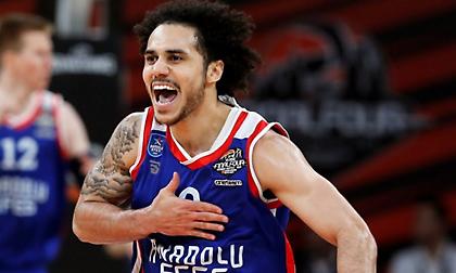 Τα βάζει και με το… πόδι πλέον ο Λάρκιν! (video)