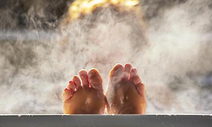 Μπορεί το ζεστό μπάνιο μετά την προπόνηση να σε κάνει πιο γρήγορο;