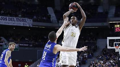 Τόμπκινς: «Πάντα νικάς δύσκολα τον Ολυμπιακό»