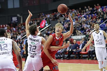 Ο εμπύρετος Κουζμίνσκας οδήγησε σε μεγάλη νίκη την «Λόκο»