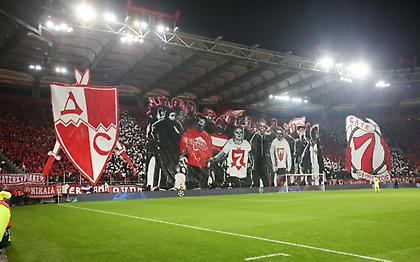 Το «αδερφικό» κορεό Ολυμπιακού και Ερυθρού Αστέρα (pics)