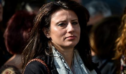 Σάλος για το «μπάτσοι, γουρούνια, δολοφόνοι» της Κασιμάτη - ΝΔ: Να την αποπέμψει ο Τσίπρας