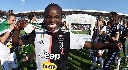 Η Ένι Αλούκο βαρέθηκε να την κυνηγούν όπως τον Πάμπλο Εσκομπάρ (pics-video)