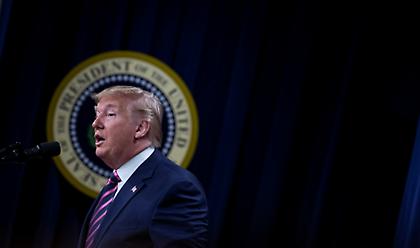 Αναβλήθηκε η προκαταρκτική ψηφοφορία για την παραπομπή Τραμπ