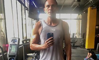 Ο Ζιοβάνι στα 47 του είναι... φέτες (video)