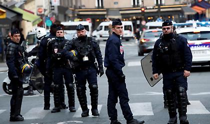 Γαλλία: Αστυνομικοί σκότωσαν έναν άνδρα που τους απειλούσε με μαχαίρι