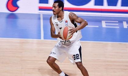 Το φοβερό buzzer-beater του Ρένφρο από το κέντρο του γηπέδου! (video)