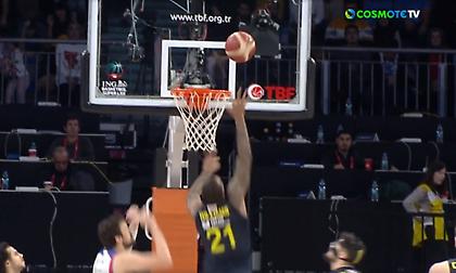 Εντυπωσιακό φόλοου κάρφωμα από τον Γουίλιαμς (video)