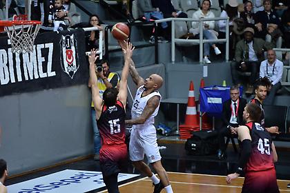 Νίκη με σούπερ Θίοντορ για Μπεσίκτας