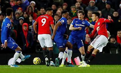 Όρθια με VAR στο «Ολντ Τράφορντ» η Έβερτον, έκανε… απόδραση η Τότεναμ!