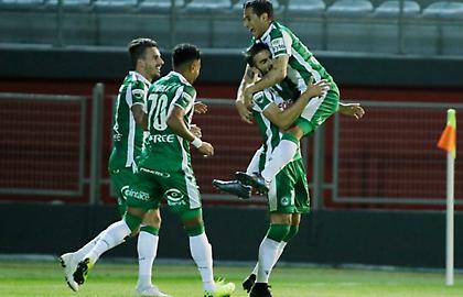 Άνοιξε το... δώρο της Ανόρθωσης η Ομόνοια και πάτησε κορυφή