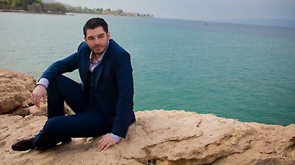 Δημήτρης Περιπάνος: Κλέβει τις εντυπώσεις με τα δύο special cover του (video)